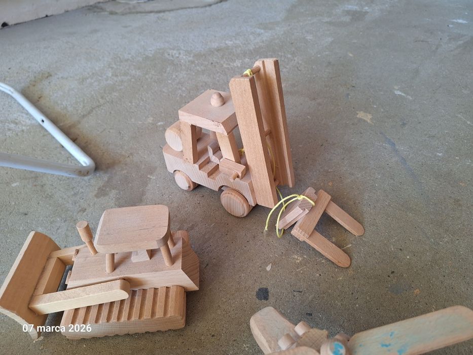 Zabawki drewniane