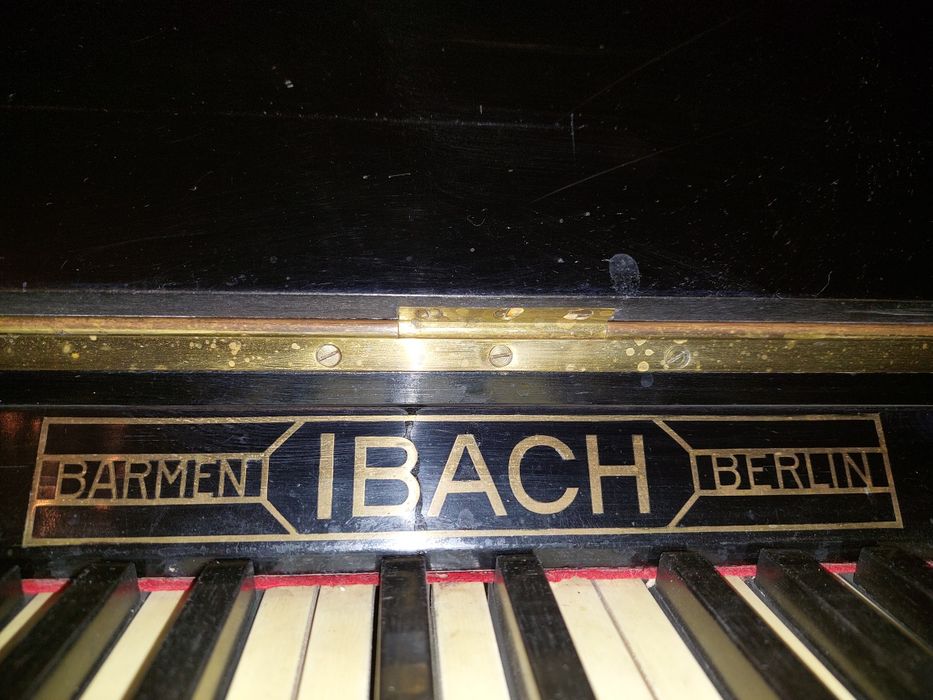 Pianino BARMEN IBACH BERLIN od nowości w rodzinie