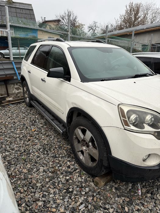 GMC Akadia 2011 потребує заміни двигуна