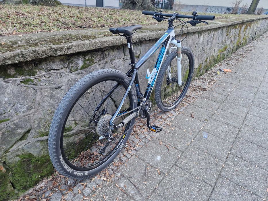 Rower genesis revolution race carbon