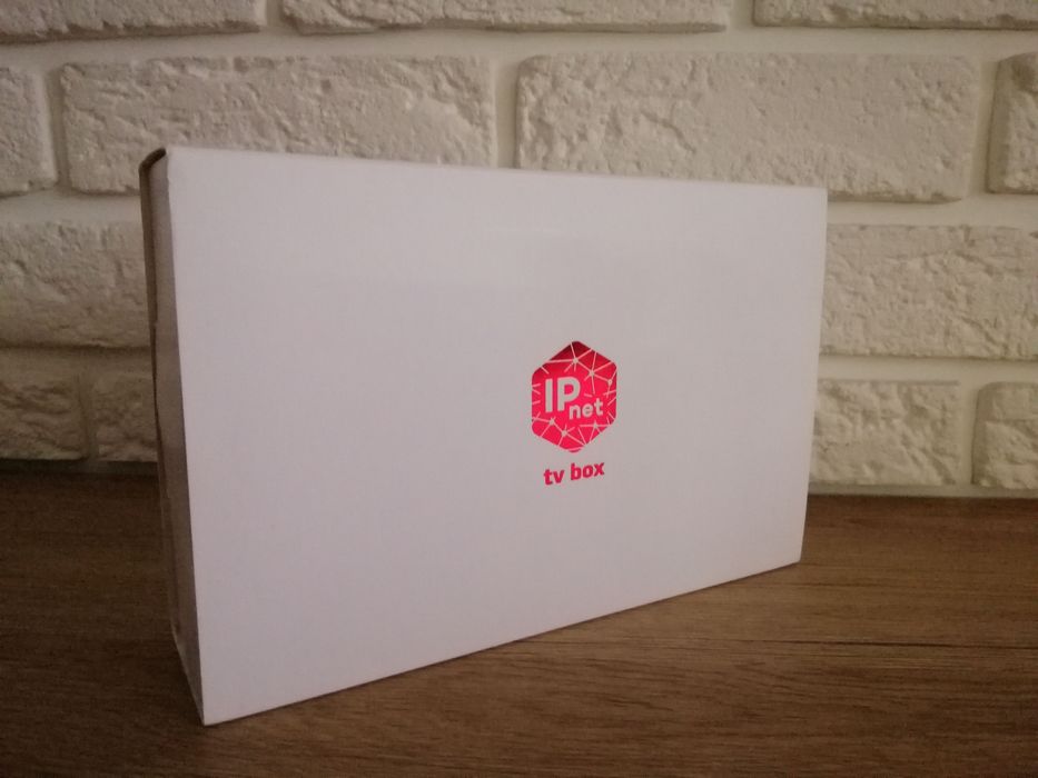 Телевізійна IPTV приставка STB Wi-Fi IPnet TV Box