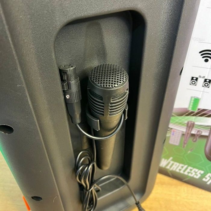 Портативна гучна Bluetooth колонка с підсвіткою і мікрофоном