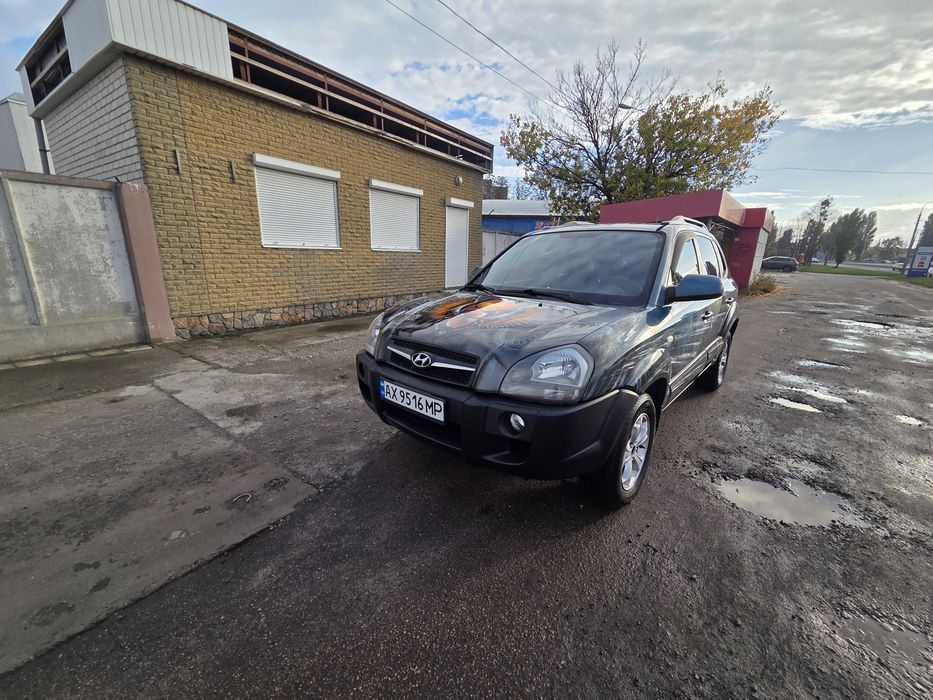 продам хюндай тюксон 2008 год
