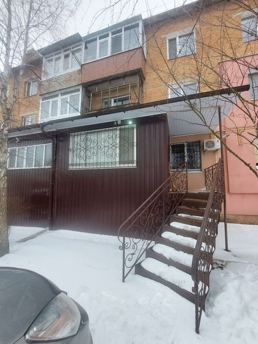 Продам 3к квартиру з сучасним ремонтом