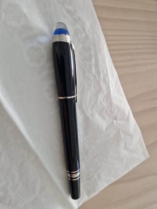 Caneta Montblanc Starwalker nova