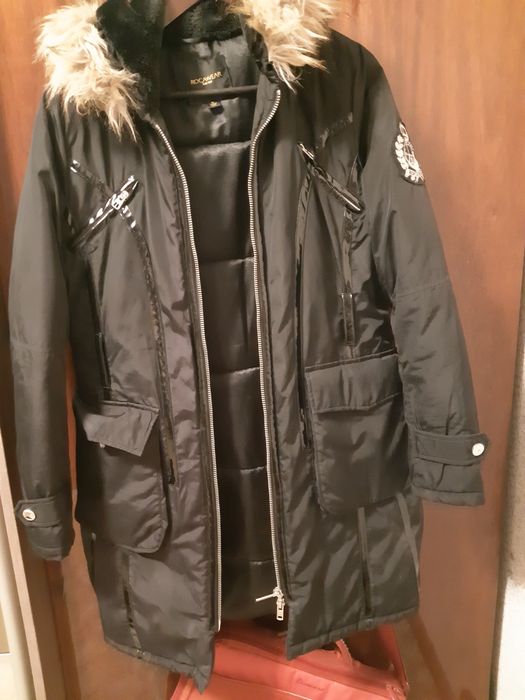 Жіноча куртка, пуховик