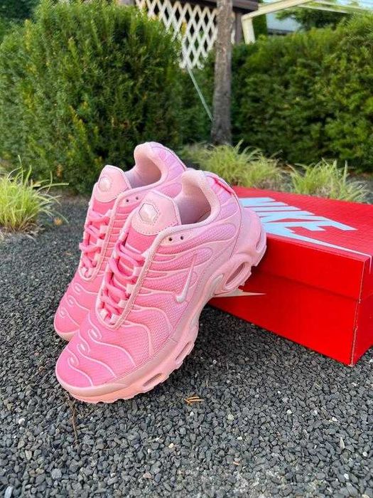 Кроссовки Женские Nike Air Max Plus TN Ultra Pink/Жіночі Кросівки