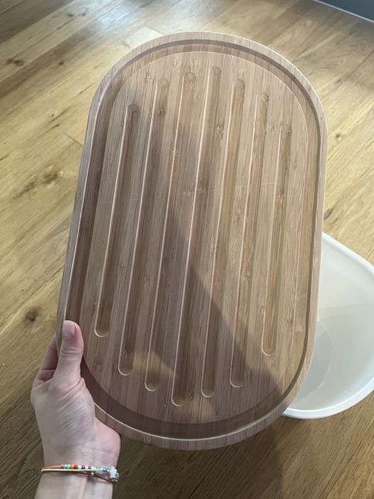 Pojemnik na pieczywo, chlebak duka