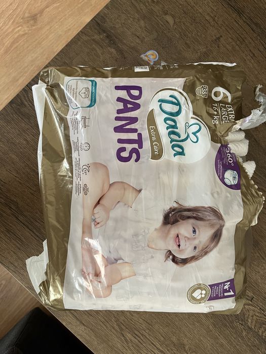Pampersu i zestaw zabawek