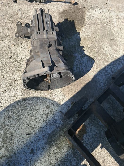 Skrzynia biegów bmw e90 e91 2.0b