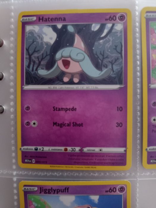 Набір карточок Pokémon з нової колекції
