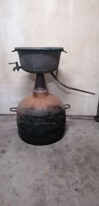 Alambique com 1.35m de altura