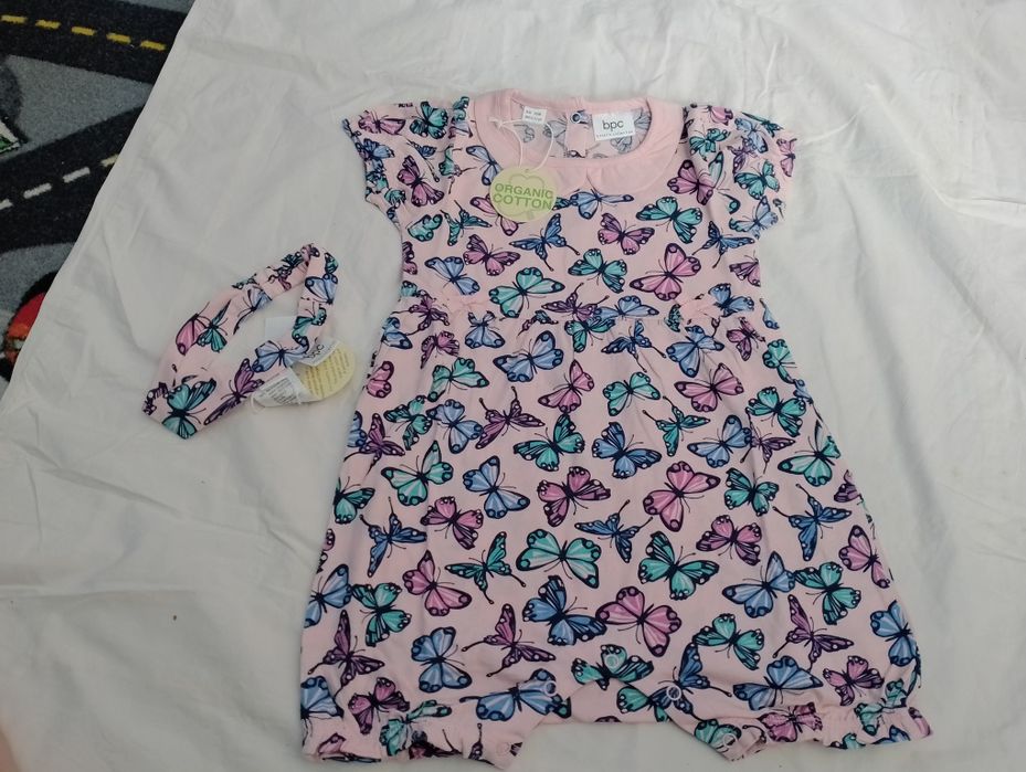 Rampers i opaska w motylki