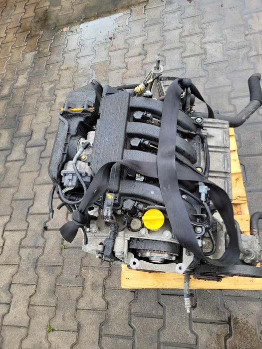 F4R 712 f4r j 712 713 714 silnik kompletny 2.0 16V RENAULT