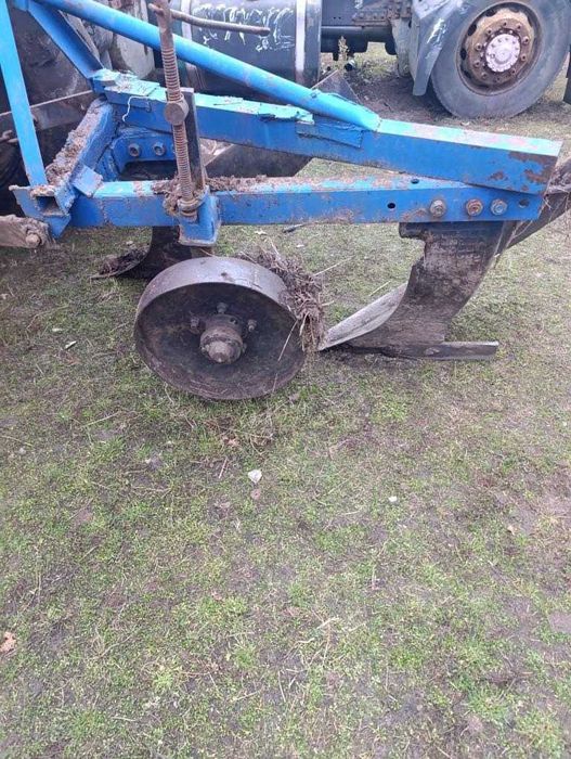 Продам плуг 2 .40