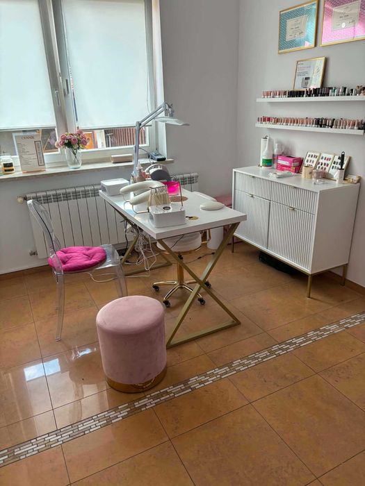 Lokal usługowy kosmetyka paznokcie 1300 zł