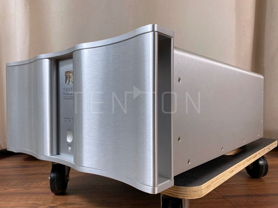 Theta Dreadnaught II wzmacniacz mocy 3 kanały mono, 3x225W! HI END!