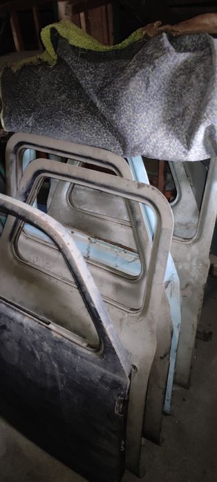 Двери на Газ- 52, 53 новые и б/у, запчасти