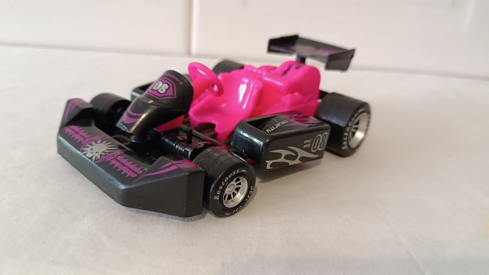 2 carros de Corrida . Bom estado