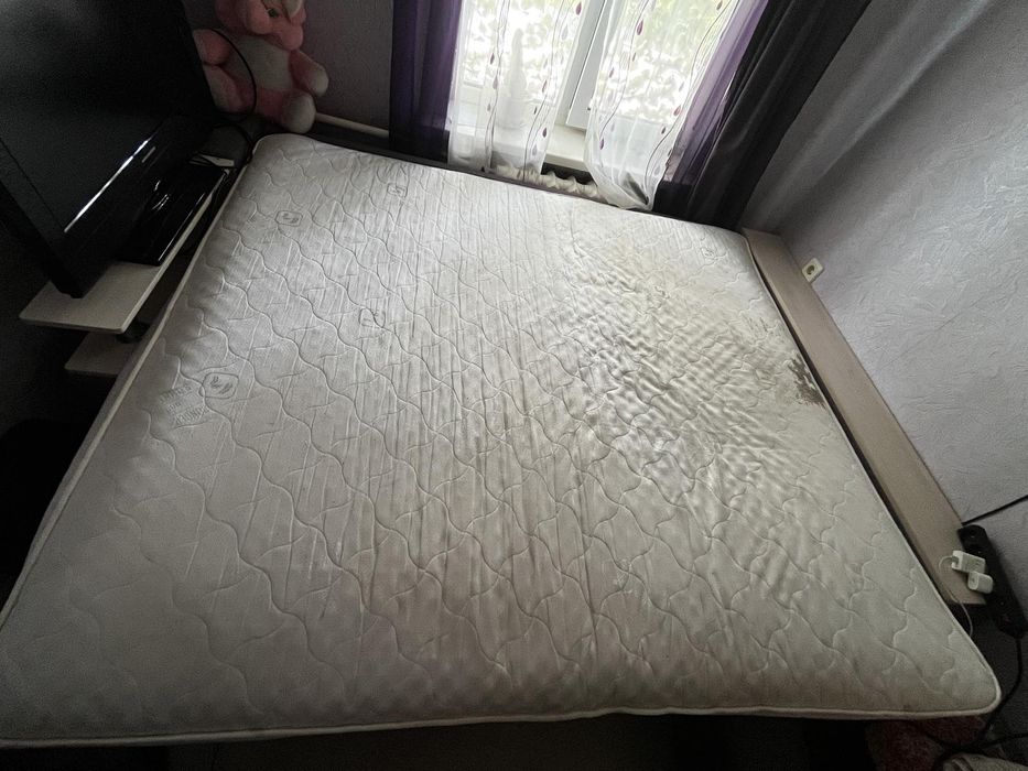 Матрас Dusseldorf 200*180 с кроватью 210*190