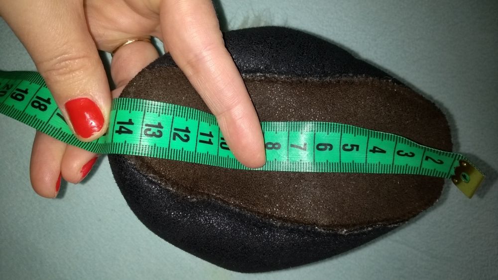 Продам тапочки и валенки- пинетки"