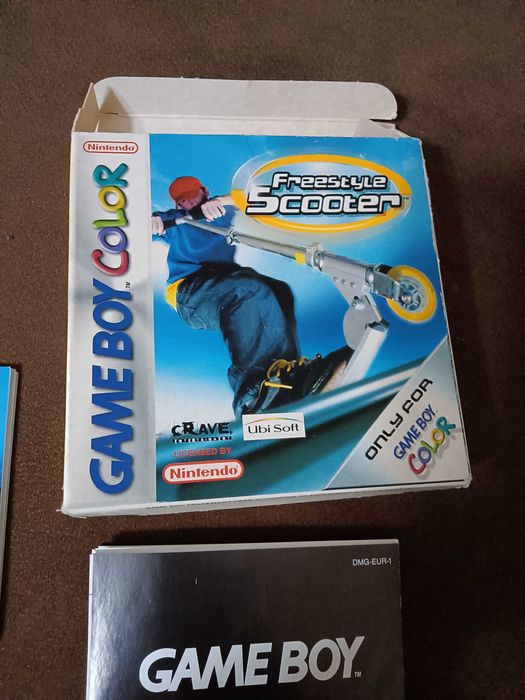 Jogo Nintendo game Boy color Freestyle Scooter na caixa