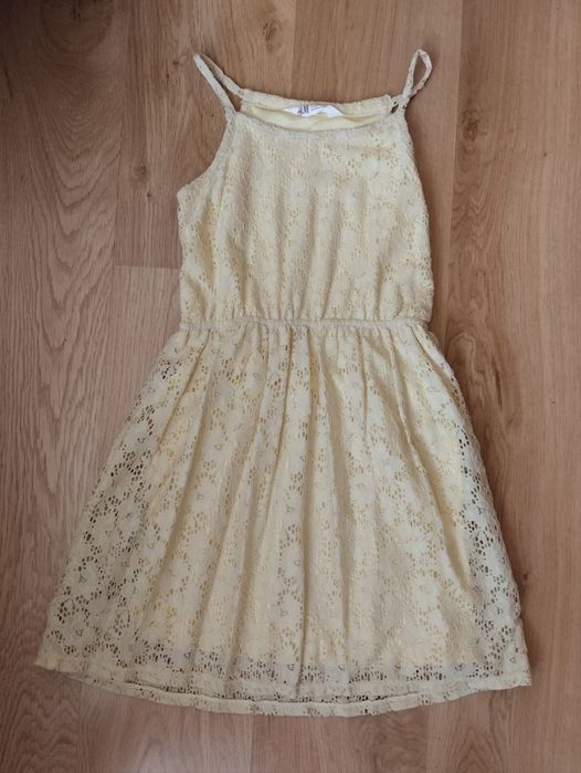 Sukienka żółta na ramiączkach