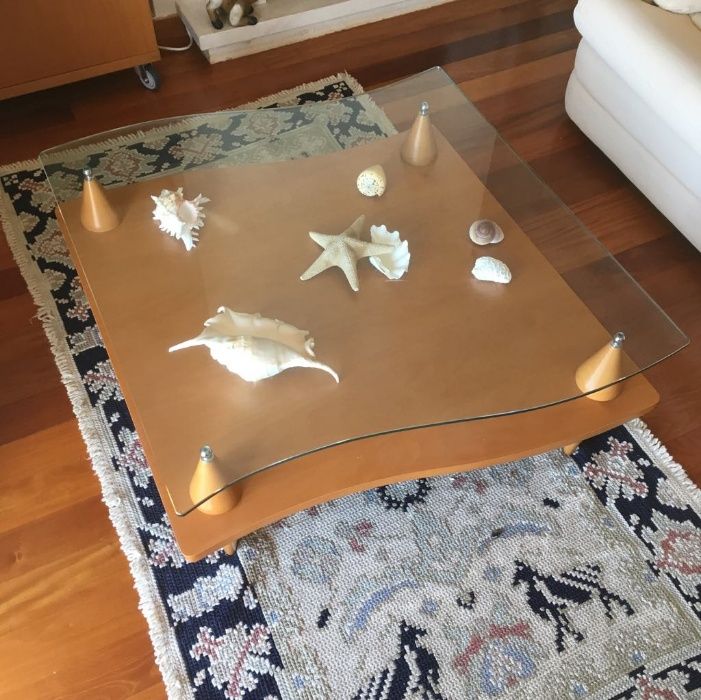 Mesa de Centro em Cerejeira