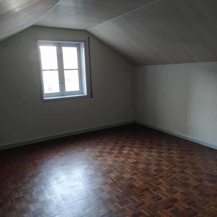 Arrenda-se casa T4 em Aveiro