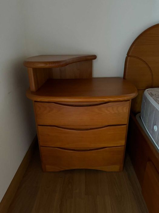 Conjunto de Quarto Completo à Venda