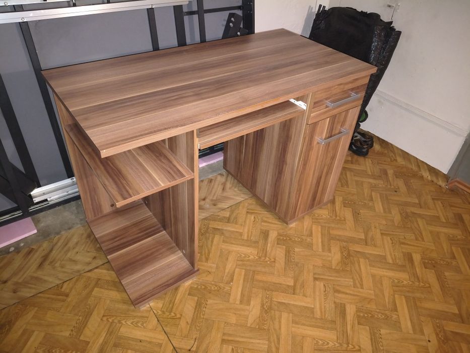 Przedam  biurko  120/60 cm