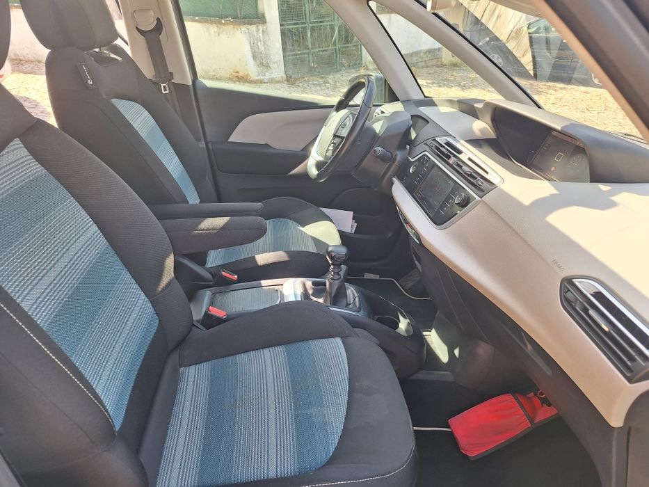 Poucos kms como nova, com garantia, aceito retoma