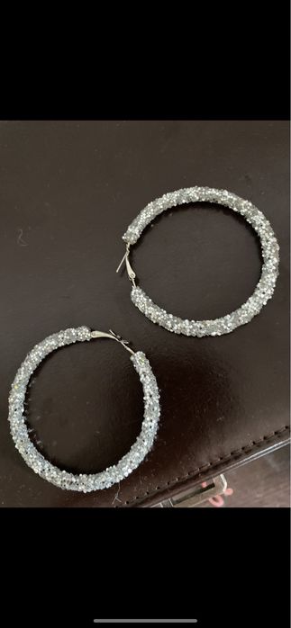 Nowe śliczne kolczyki błyszczące koła