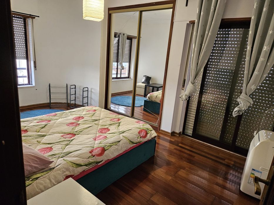 Quarto para casal na Ramada em  Odivelas