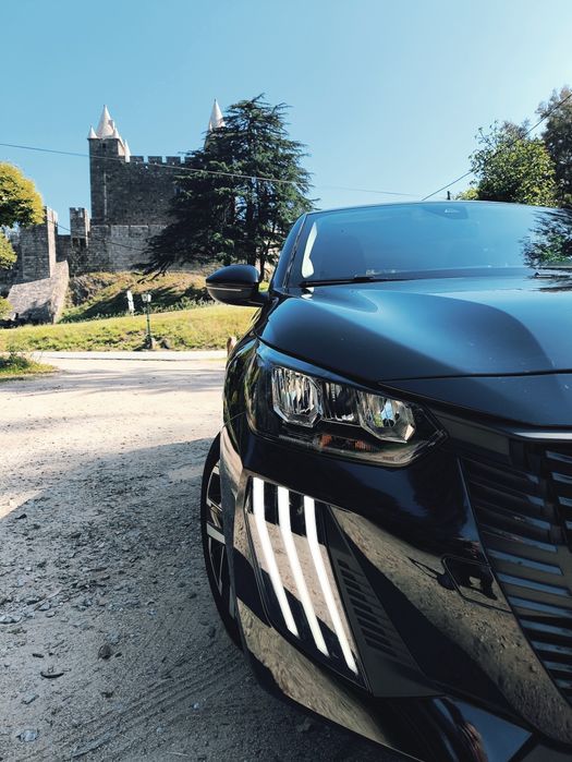 Peugeot e-208 | 2025 | 12.350 km | COMO NOVO