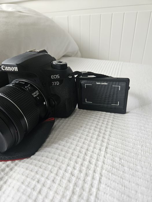 Canon 77D + lente Canon EF-S 18-55mm