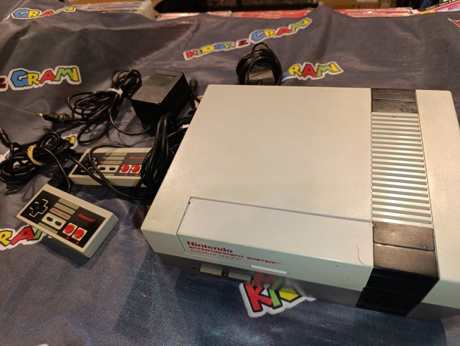Konsola Nintendo NES + 2 oryginalne pady/ wszystko sprawne sklep kioskzgrami