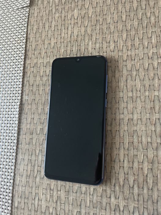 Телефон Xiaomi 9 SE