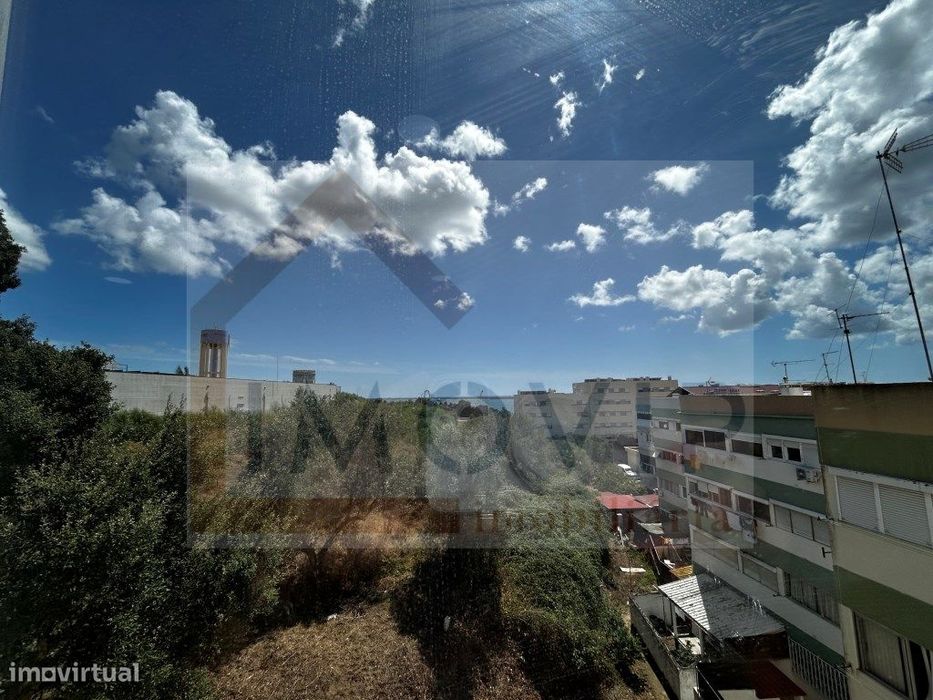 Apartamento T2 Remodelado em Setúbal
