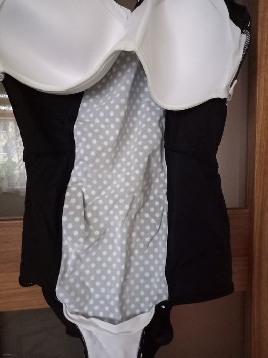 Strój jednoczęściowy XL