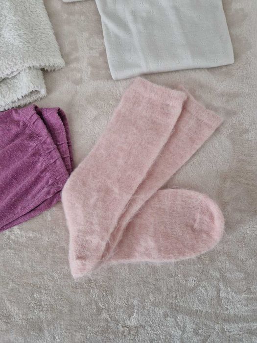 Pijama + 2 camisolas + meias (10 anos)