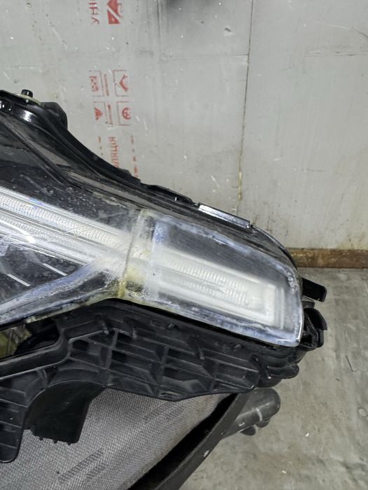 Фара Polestar 2 правая