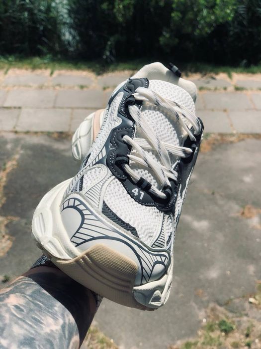 Balenciaga мужские / мало размеров/кожаные кроссовки со скидкой сезона