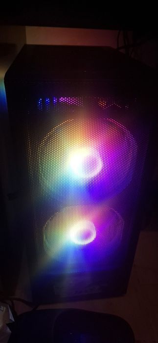 Komputer do gier + monitor samsung 24 cali