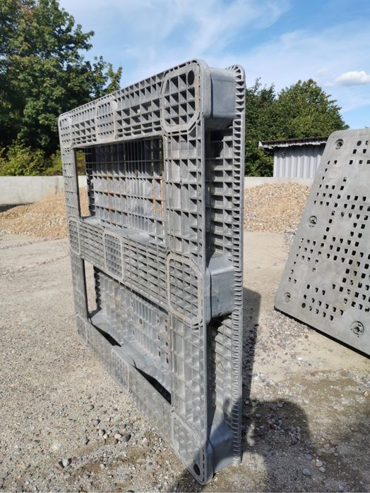 Sprzedam palety plastikowe 1180/1250