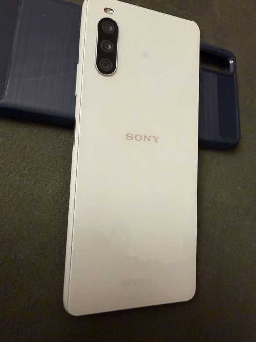 Sony Xperia 10 III 6/128 GB – stan bardzo dobry, szkło na ekranie