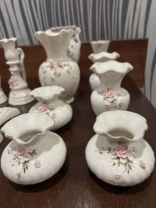 Фарфоровая вазочка с рельефными цветами, Миргородский ХКЗ, СССР