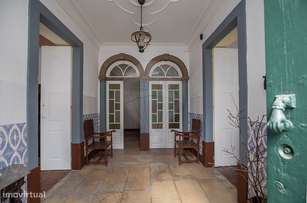 Moradia T5 para venda