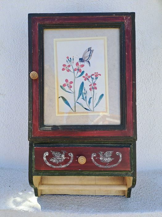 Pequeno Armário de parede WC