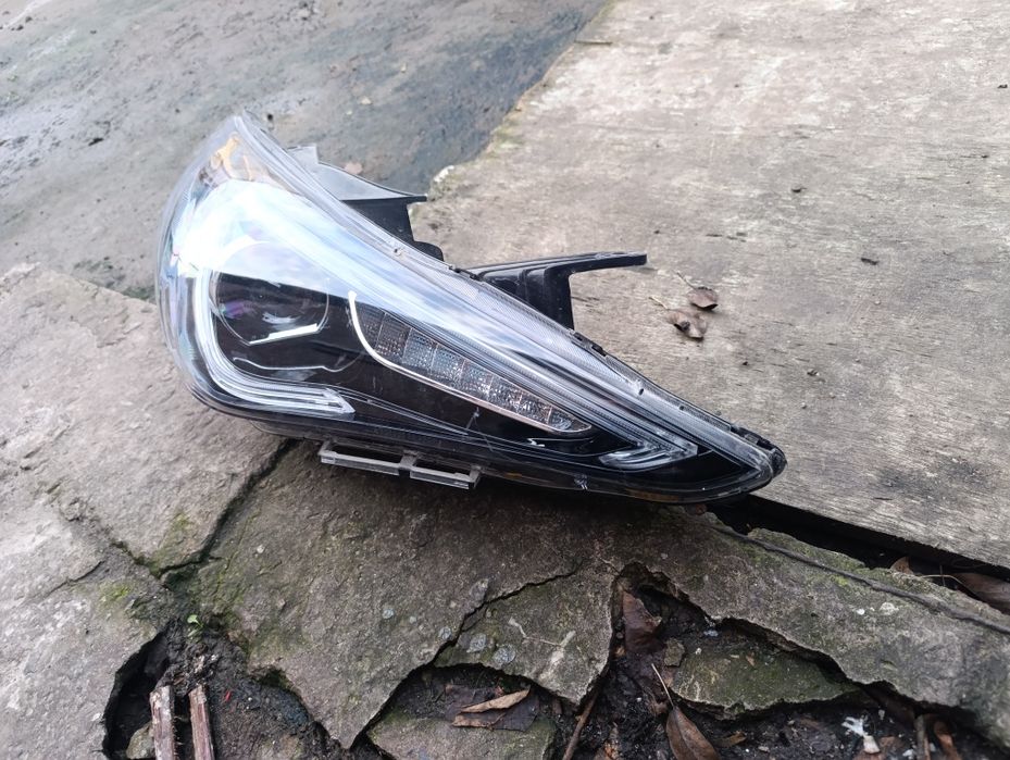 Передняя фара хюндай соната yf